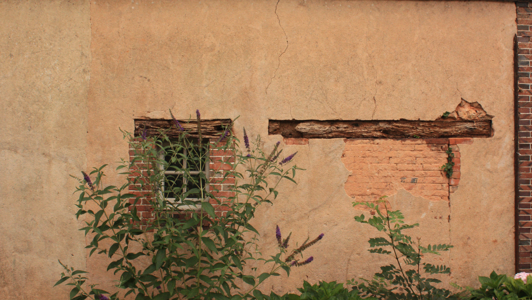 Comment vendre un bien immobilier nécessitant beaucoup de travaux ? Analyse et solutions avec Squarimo